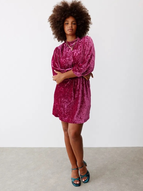 Oliver Bonas Dresses & Skirts - Oliver Bonas Velvet Puff-Sleeve Mini Dress